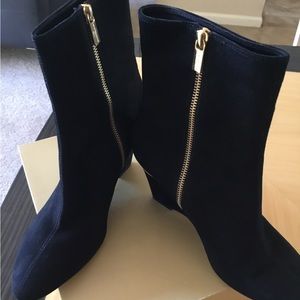 MICHAEL KORS BLACK SUEDE 2” HEEL BOOTS